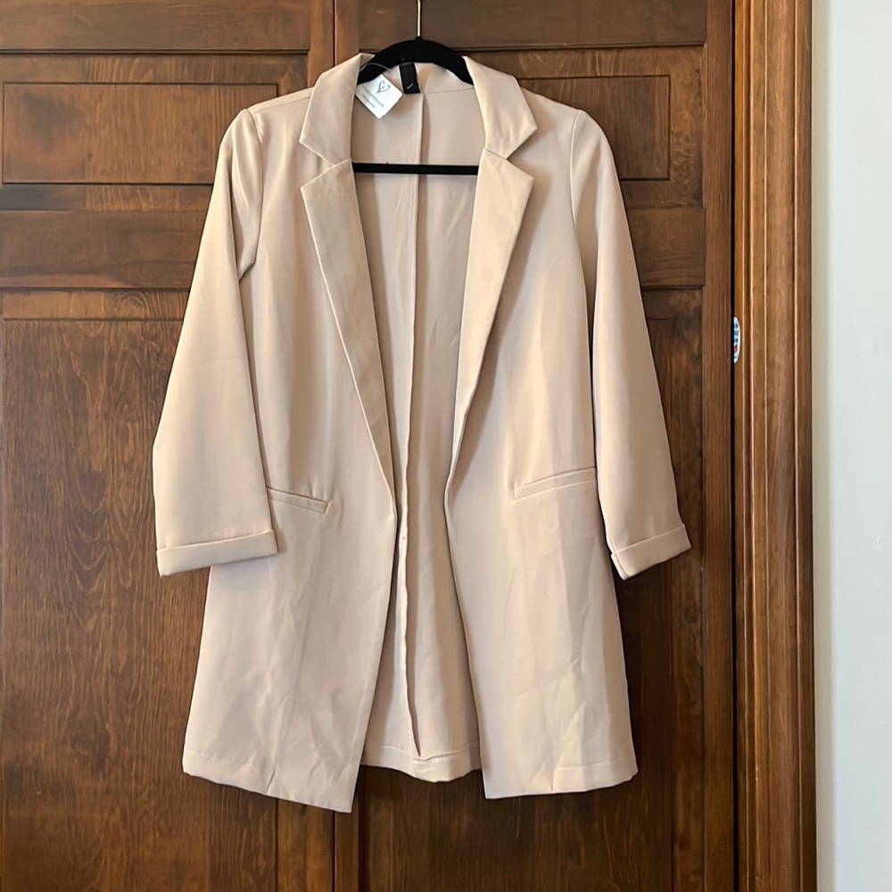 Light pink blazer, brand new, never worn